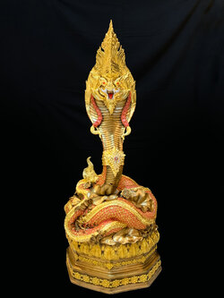 พญานาค สูง 149 cm.