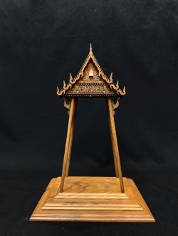 หอพระสี่เสา (กลาง)