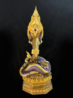 พญานาค สูง 149 cm.