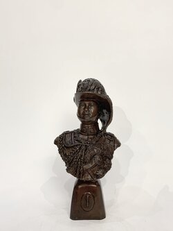 รัชกาลที่ 6 ครึ่งพระองค์