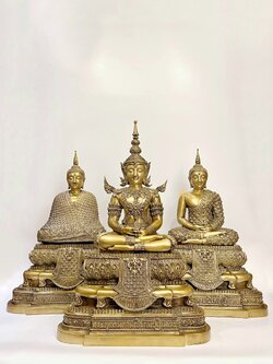 พระแก้วมรกต สามฤดู หน้าตัก 9 นิ้ว