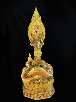 พญานาค สูง 149 cm.