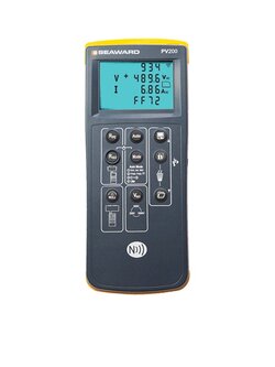 SEAWARD รุ่น PV200 เครื่องทดสอบระบบโซลาร์เซลล์ที่มีฟังก์ชั่นวิเคราะห์ประสิทธิภาพแบบเส้นโค้งกระแสและแรงดันไฟฟ้าหรือ IV-CURVE Tracer ตามมาตรฐาน IEC 61829 ที่ระดับ 1000V@15A รองรับมาตรฐานการติดตั้งทางไฟฟ้าระบบการผลิตไฟฟ้าจากพลังงานแสงอาทตย์ที่ติดตั้งบนหลังคา