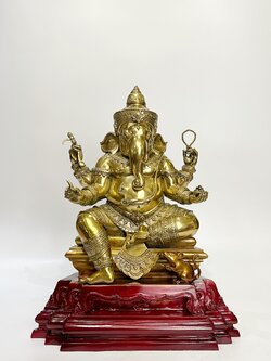 พระพิฆเนศ : พระสิทธิทากายะคณปติ หน้าตัก 9 นิ้ว (หมายเลข 5)