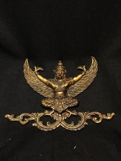 ตราพญาครุฑ (แขวนผนัง)