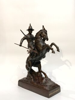 พระเจ้าตากสินมหาราช ทรงม้าศึก หน้าตัก 5 นิ้ว