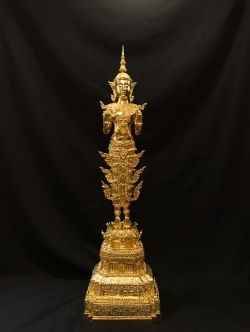 พระพุทธรูป ปางห้ามสมุทร ทรงเครื่องจักรพรรดิ์ หน้าตัก 9 นิ้ว