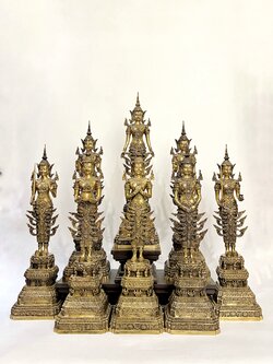 พระพุทธรูป พร้อม เทวรูป ทรงเครื่องจักพรรดิ์ หน้าตัก 5 นิ้ว (รวม 8 องค์)