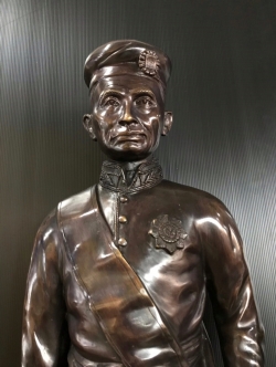 รัชกาลที่ 4 สูง 1.20 เมตร