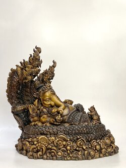 พระพิฆเนศ ปางเสวยสุข ทรงบัลลังก์พญาจันทรคุปต์นาคราช หน้าตัก 9 นิ้ว