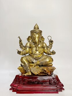 พระพิฆเนศ : พระสิทธิทากายะคณปติ หน้าตัก 9 นิ้ว (หมายเลข 35)