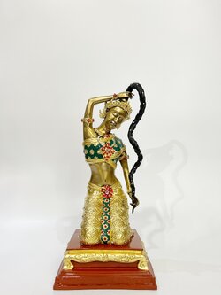 พระแม่ธรณีบีบมวยผม หน้าตัก 9 นิ้ว