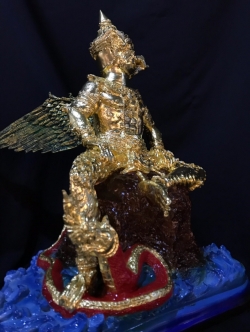 พญาครุฑ บัลลังก์นาคราช หน้าตัก 16 นิ้ว