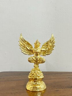 พญาครุฑ รุ่น เหยียบเงินเหยียบทอง สูง 5 นิ้ว (ตั้งโต๊ะ)