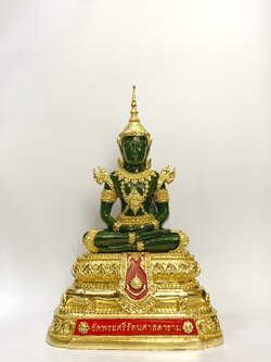 พระแก้วมรกต ทรงเครื่องฤดูร้อน หน้าตัก 9 นิ้ว