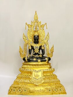 สมเด็จองค์ปฐม หน้าตัก 12 นิ้ว