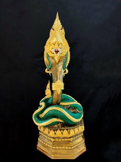 พญานาค สูง 159 cm.