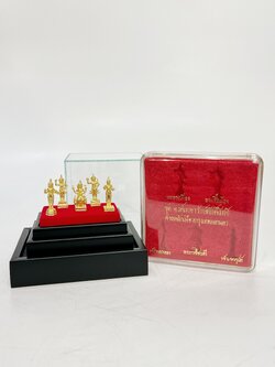 ชุด องค์เทพารักษ์ศักดิ์สิทธิ์ ศาลหลักเมืองกรุงเทพมหานคร