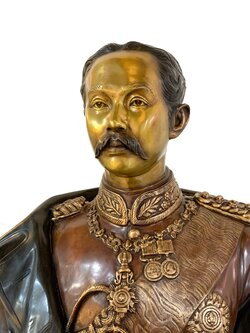 รัชกาลที่ 5 ครึ่งพระองค์