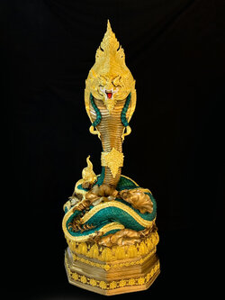 พญานาค สูง 149 cm.