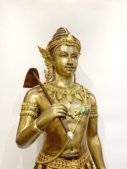 พระวิษณุกรรม หน้าตัก 16 นิ้ว (ถือผึ่งถากไม้)