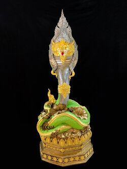 พญานาค สูง 149 cm.