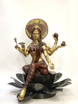 พระแม่ลักษมี หน้าตัก 16 นิ้ว