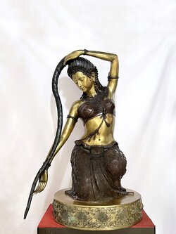 พระแม่ธรณีบีบมวยผม หน้าตัก 30 นิ้ว