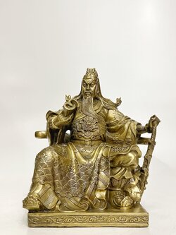 เทพเจ้ากวนอู ปางนั่งอ่านตำราพิชัยสงคราม หน้าตัก 8 นิ้ว