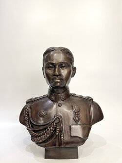 รัชกาลที่ 7 ครึ่งพระองค์