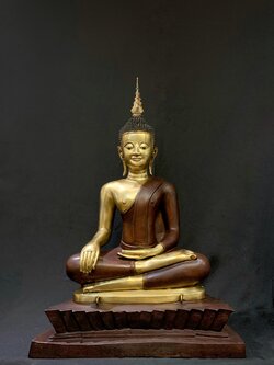 หลวงพ่อพระใส 52 รุ่น บารมีพ่อ หน้าตัก 19 นิ้ว