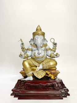 พระพิฆเนศ : พระสิทธิทากายะคณปติ หน้าตัก 9 นิ้ว (หมายเลข 5)