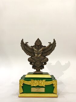 พญาครุฑองค์บูชา รุ่น เปิดขุมทรัพย์