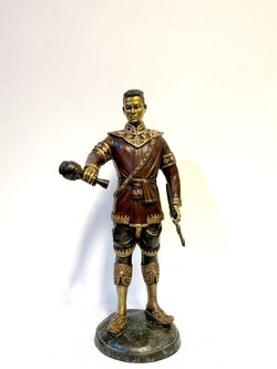 สมเด็จพระนเรศวรมหาราช ยืนหลั่งทักษิโณทก หน้าตัก 9 นิ้ว