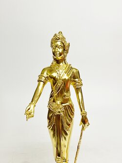 พระนางจามเทวี สูง 11 นิ้ว