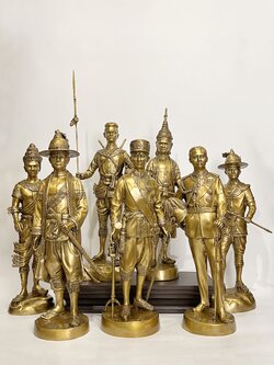 ประติมากรรมชุด 7 มหาราช หน้าตัก 9 นิ้ว