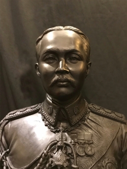 รัชกาลที่ 5 ครึ่งพระองค์ (ขนาดเท่าครึ่ง)