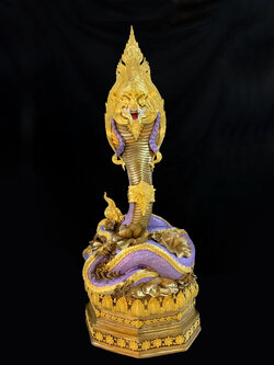 พญานาค สูง 149 cm.