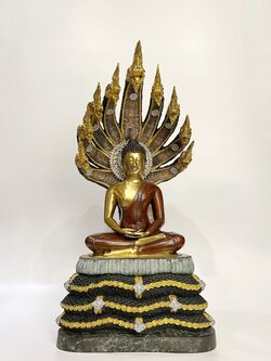 พระนาคปรก (นาค 9 เศียร) หน้าตัก 9 นิ้ว