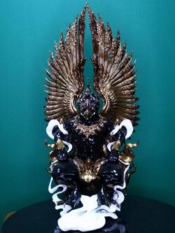 ครุตมัน (พญาครุท) สูง 22 นิ้ว