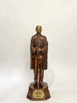 รัชกาลที่ 7 หน้าตัก 9 นิ้ว