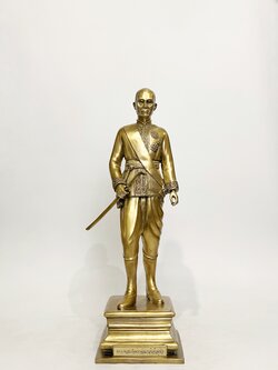 รัชกาลที่ 4 หน้าตัก 9 นิ้ว