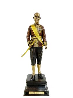 รัชกาลที่ 4 หน้าตัก 9 นิ้ว