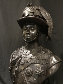 รัชกาลที่ 6 ครึ่งพระองค์ (ขนาดเท่าครึ่ง)