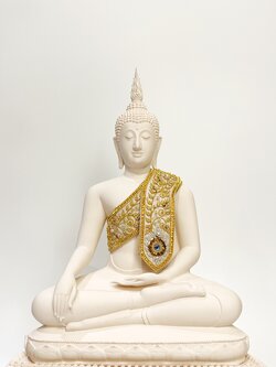 สังฆาฏิปักดิ้นทอง สำหรับพระพุทธรูปขนาดหน้าตัก 9 นิ้ว