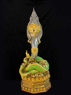 พญานาค สูง 149 cm.