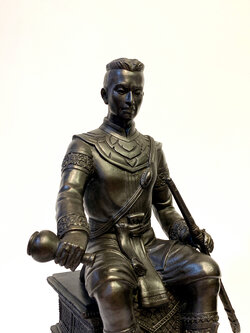 พระนเรศวรมหาราช นั่งบัลลังก์ หลั่งทักษิโณทก หน้าตัก 9 นิ้ว